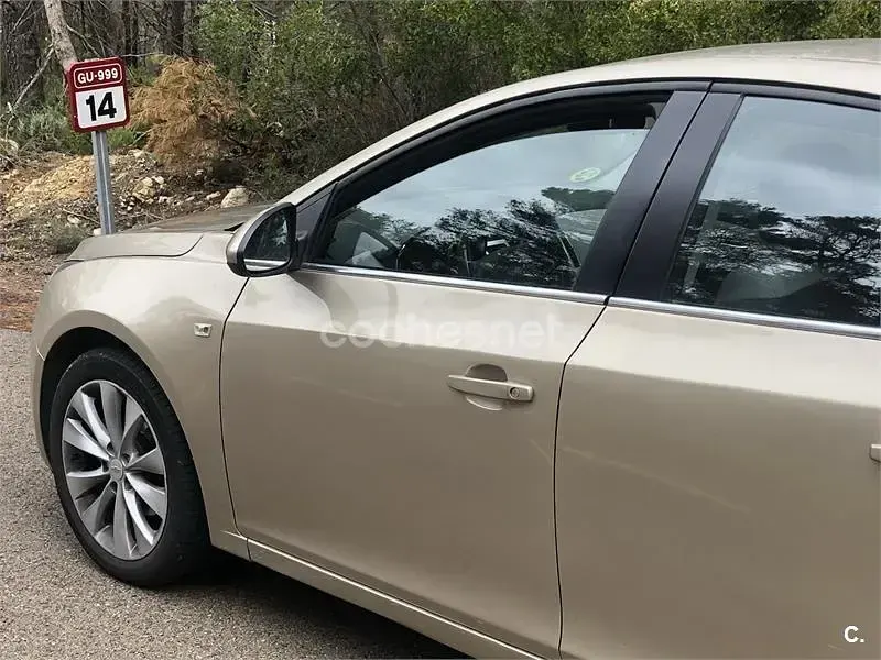 Usado Chevrolet Cruze LT 150 CV (110 kW) 2009 Beige Berlina