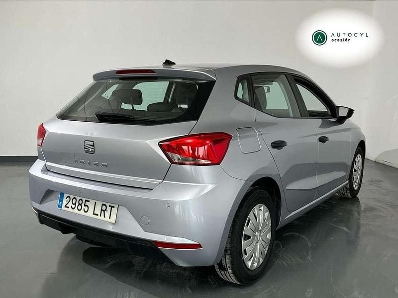 Usado Seat Ibiza Style 80 CV (58 kW) 2021 Plateado Utilitario