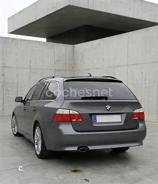 Usado BMW 520 163 CV (119 kW) 2006 Gris / plata Familiar
