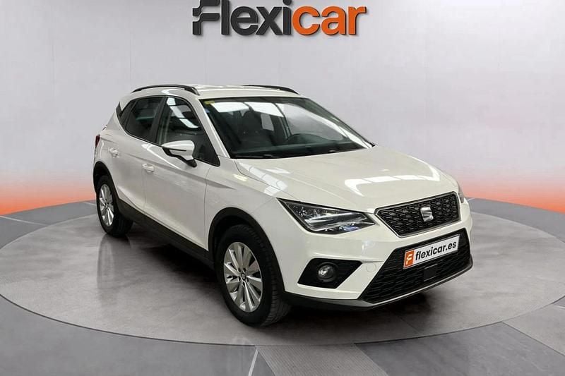 Usado Seat Arona Ecomotive 95 CV (69 kW) 2018 Blanco SUV