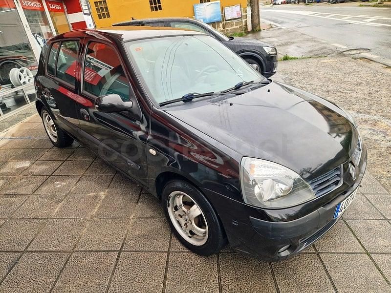 Usado Renault Clio II Extreme 65 CV (47 kW) 2005 Negro Berlina