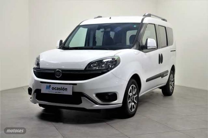 Blanco Usado 2022 Fiat Doblò Trekking Monovolumen | 23.990 € - Imagen 1/4