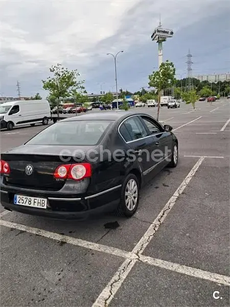 Usado VW Passat Trendline 140 CV (102 kW) 2006 Negro Berlina