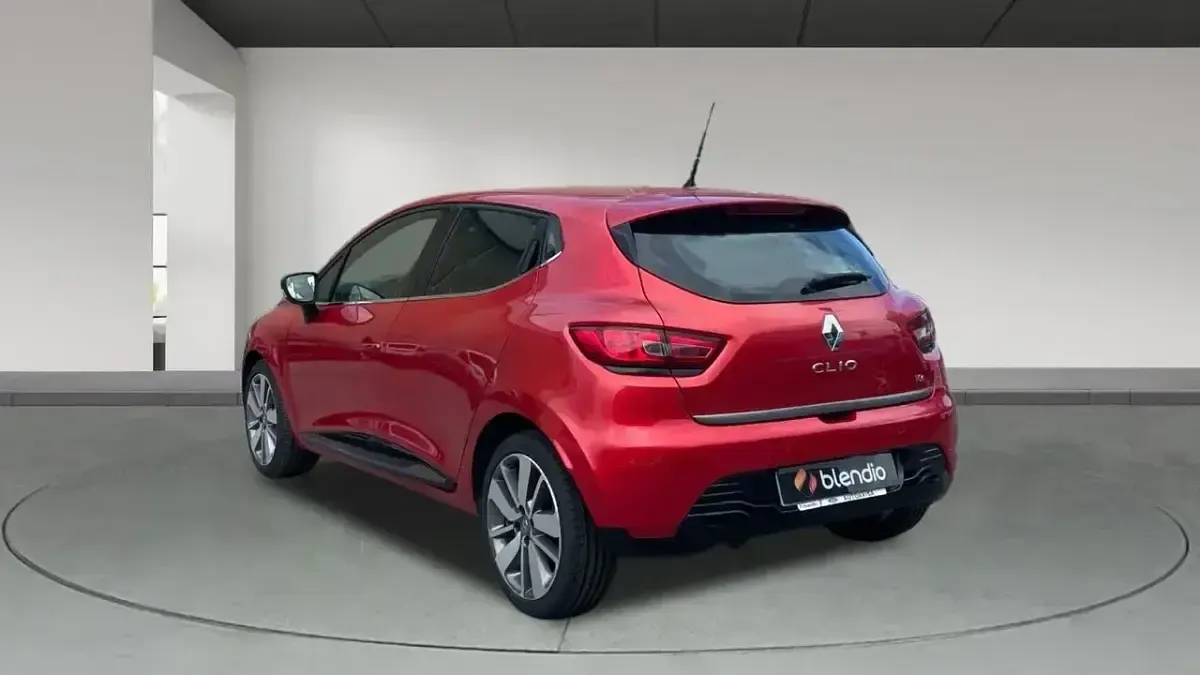 Usado Renault Clio 90 CV (66 kW) 2015 Rojo