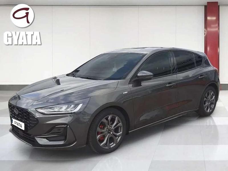 Usado Ford Focus ST-Line 155 CV (114 kW) 2024 Gris Utilitario