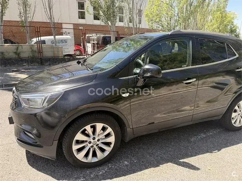 Usado Opel Mokka X Ultimate 136 CV (100 kW) 2017 Negro SUV