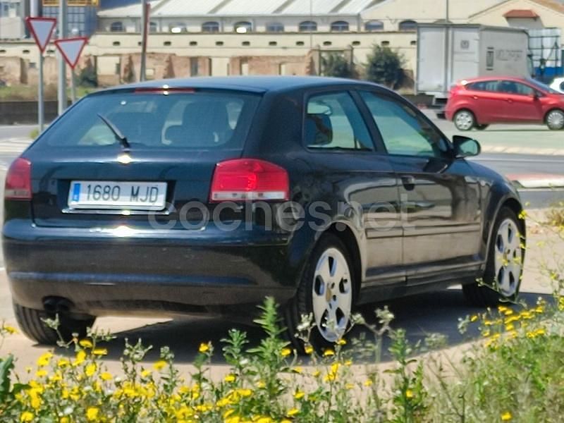 Usado Audi A3 Attraction 140 CV (102 kW) 2008 Negro Utilitario