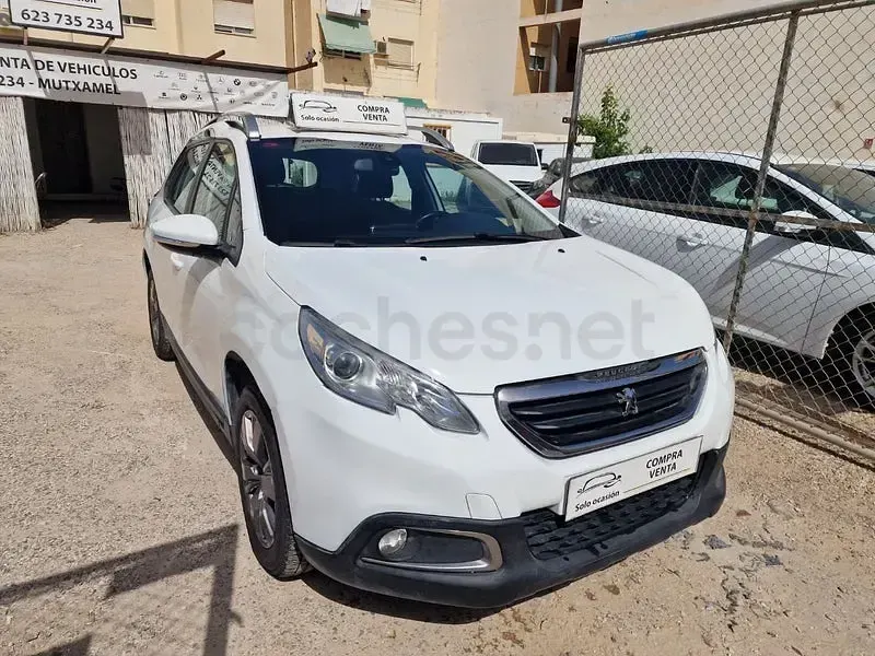 Usado Peugeot 2008 Active 92 CV (67 kW) 2014 Blanco SUV