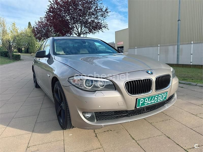 Usado BMW 520 177 CV (130 kW) 2011 Gris / plata Berlina
