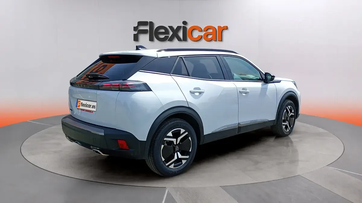Usado Peugeot 2008 Allure 131 CV (96 kW) 2024 Blanco SUV