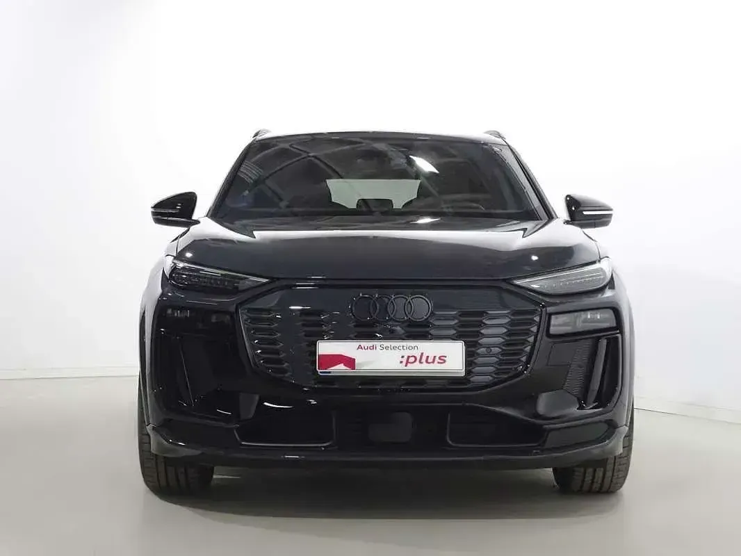 Usado Audi Q6 e-tron Performance 225 kW (306 CV) 2025 Gris SUV