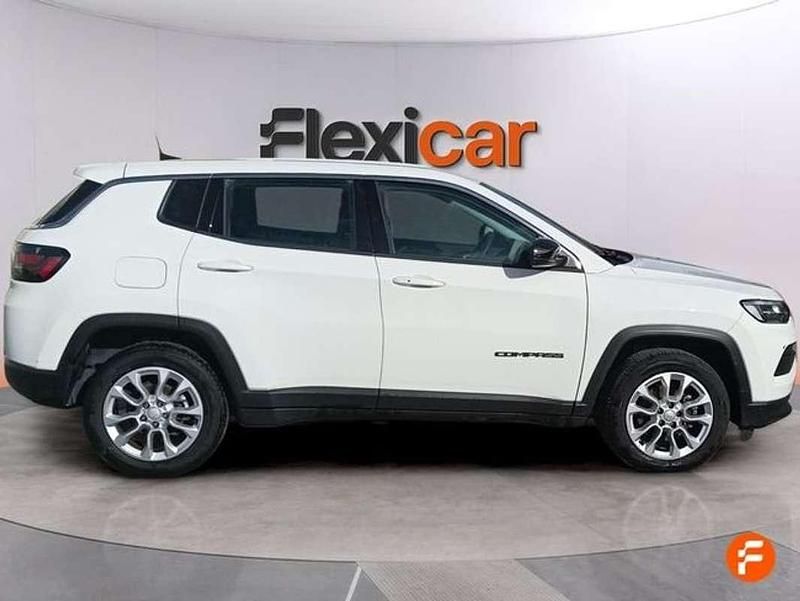 Usado Jeep Compass Longitude 131 CV (96 kW) 2022 Blanco SUV