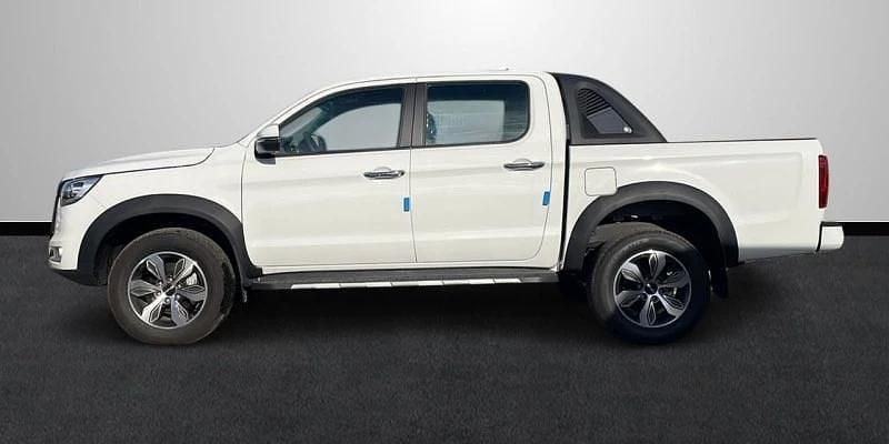 Nuevo EVO Cross 4 136 CV (100 kW) 2025 Blanco Recogida