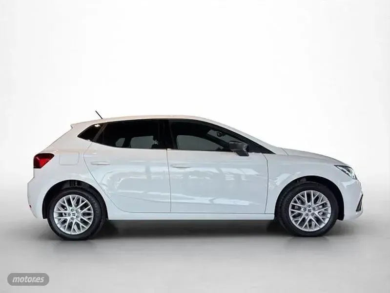 Usado Seat Ibiza XCELLENCE 115 CV (84 kW) 2025 Blanco Utilitario