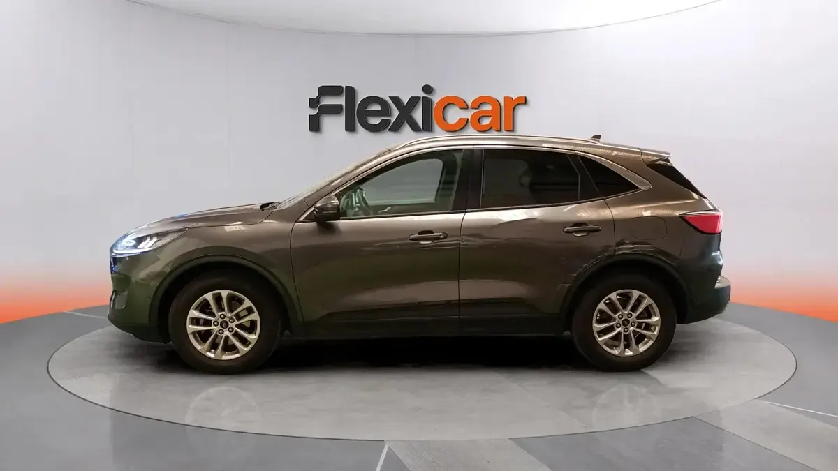 Usado Ford Kuga Titanium 150 CV (110 kW) 2023 Gris SUV