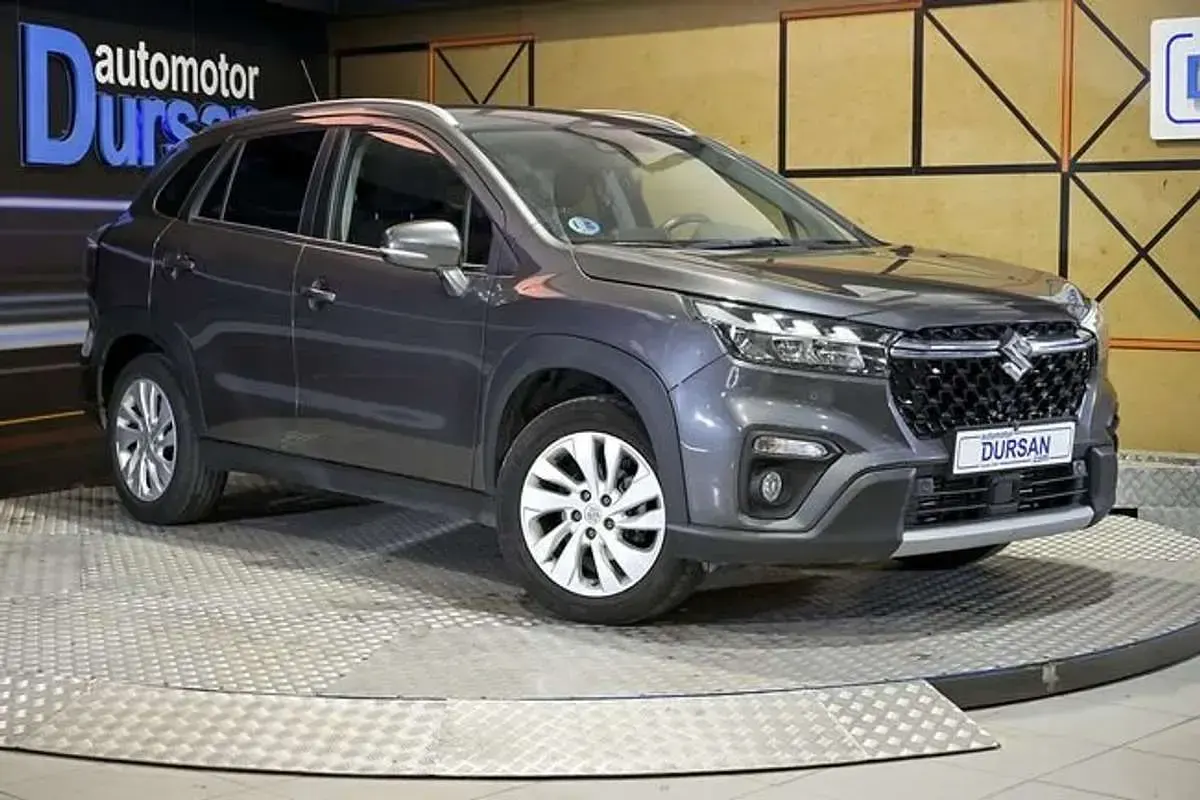 Usado Suzuki SX4 S-Cross 131 CV (96 kW) 2024 Gris SUV