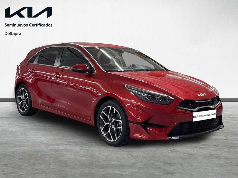 Usado Kia Ceed 101 CV (74 kW) 2021 Rojo Utilitario