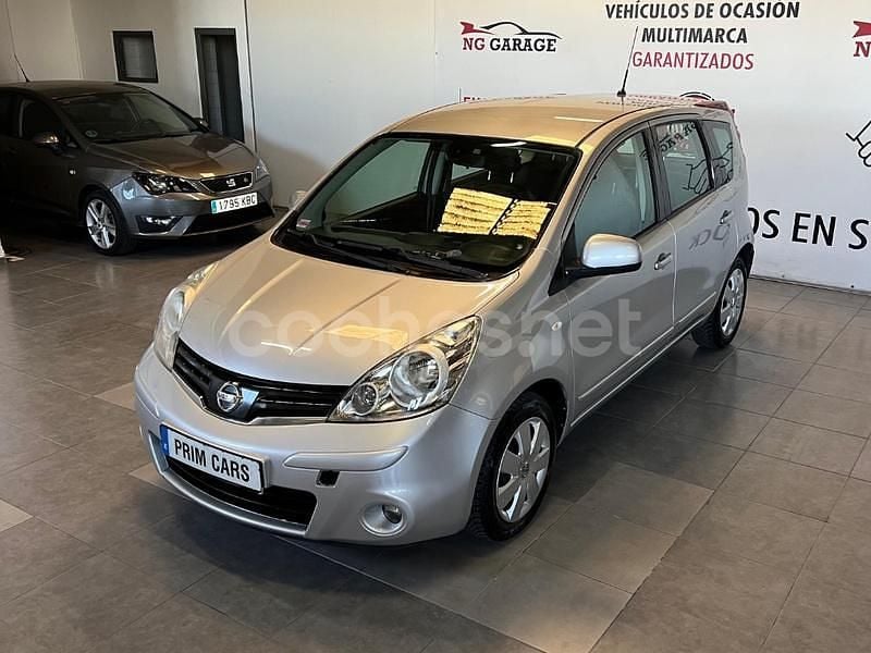 Usado Nissan Note Acenta+ 110 CV (80 kW) 2012 Gris / plata Monovolumen