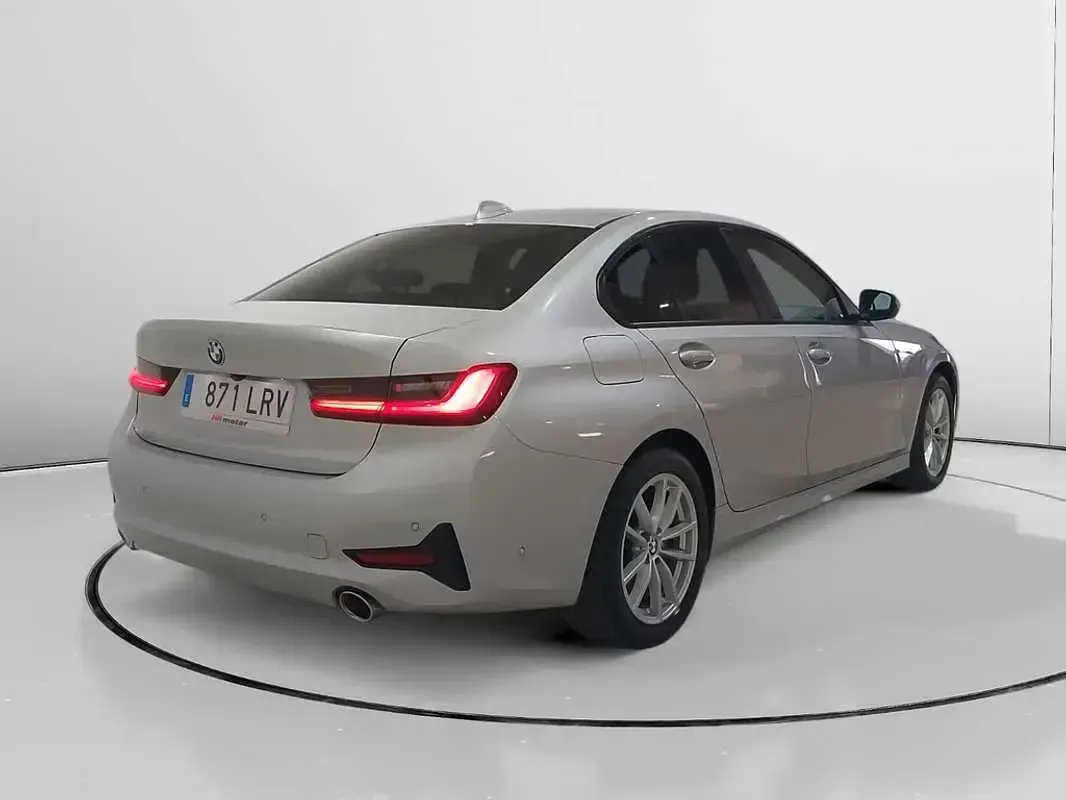 Usado BMW 320 Advantage 190 CV (139 kW) 2021 Gris Berlina