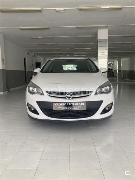 Usado Opel Astra Excellence 110 CV (80 kW) 2014 Blanco Berlina