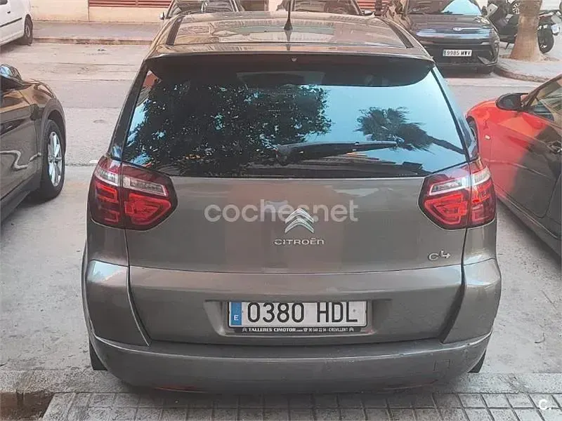 Usado Citroën C4 Picasso Seduction 120 CV (88 kW) 2011 Gris / plata Monovolumen