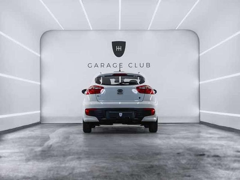 Usado Kia Rio 84 CV (61 kW) 2016 Blanco Utilitario