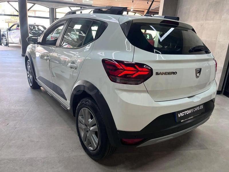 Usado Dacia Sandero Essentiel 91 CV (66 kW) 2023 Blanco Berlina