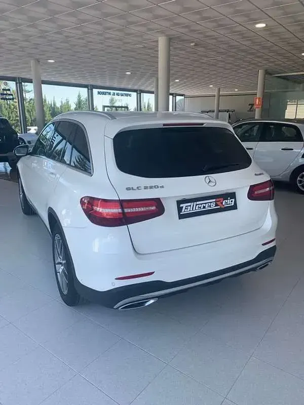 Usado Mercedes GLC220 170 CV (125 kW) 2019 Blanco SUV