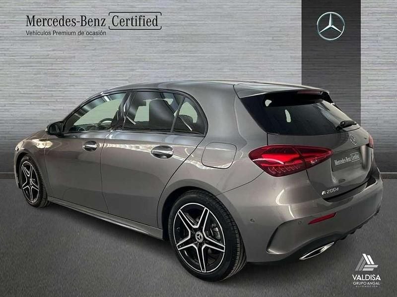 Usado Mercedes A200 150 CV (110 kW) 2025 Berlina