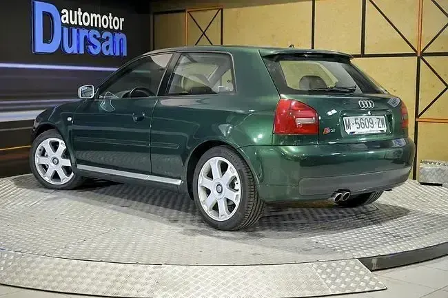 Usado Audi A3 210 CV (154 kW) 2000 Verde Utilitario