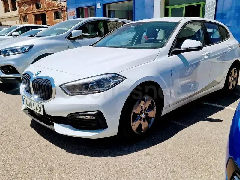Usado BMW 116 116 CV (85 kW) 2020 Blanco Utilitario