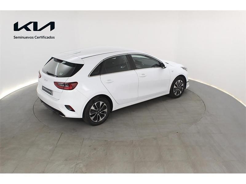 Usado Kia Ceed 101 CV (74 kW) 2025 Blanco Utilitario