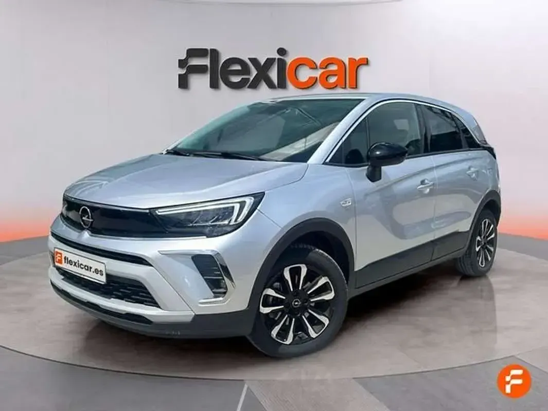 Usado Opel Crossland Elegance 110 CV (80 kW) 2024 Gris SUV