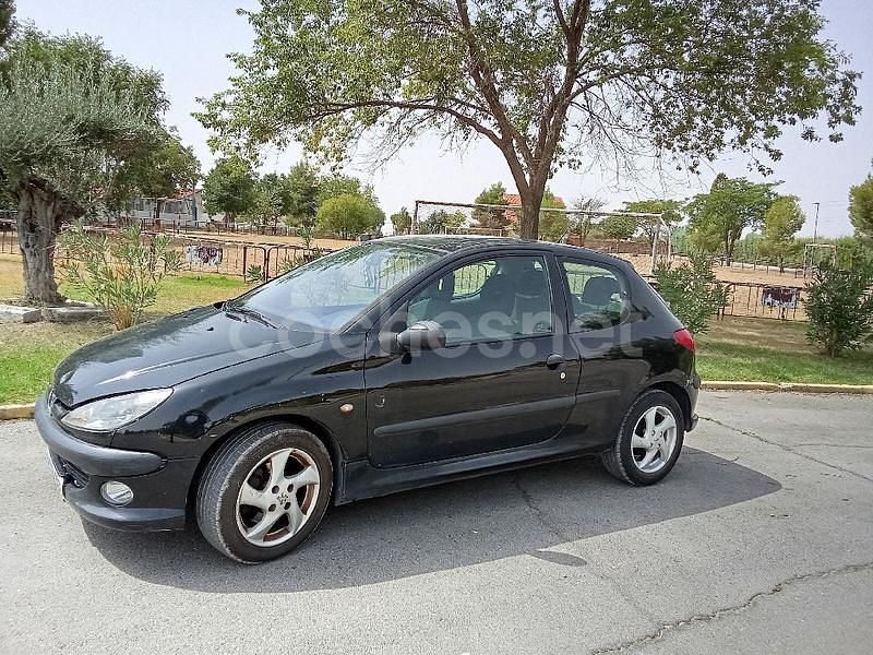 Negro Usado 2003 Peugeot 206 Berlina | 1600 € (Precio justo) - Imagen 1/4