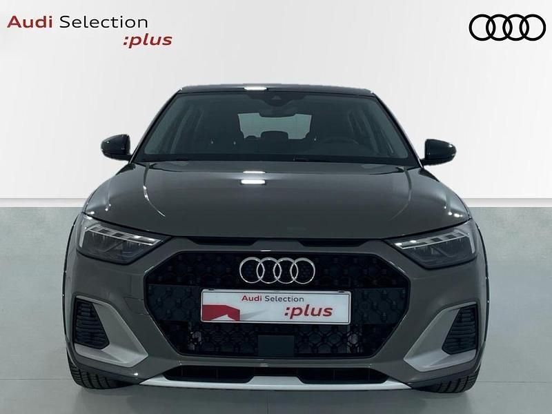 Usado Audi A1 116 CV (85 kW) 2025 Gris / plata SUV