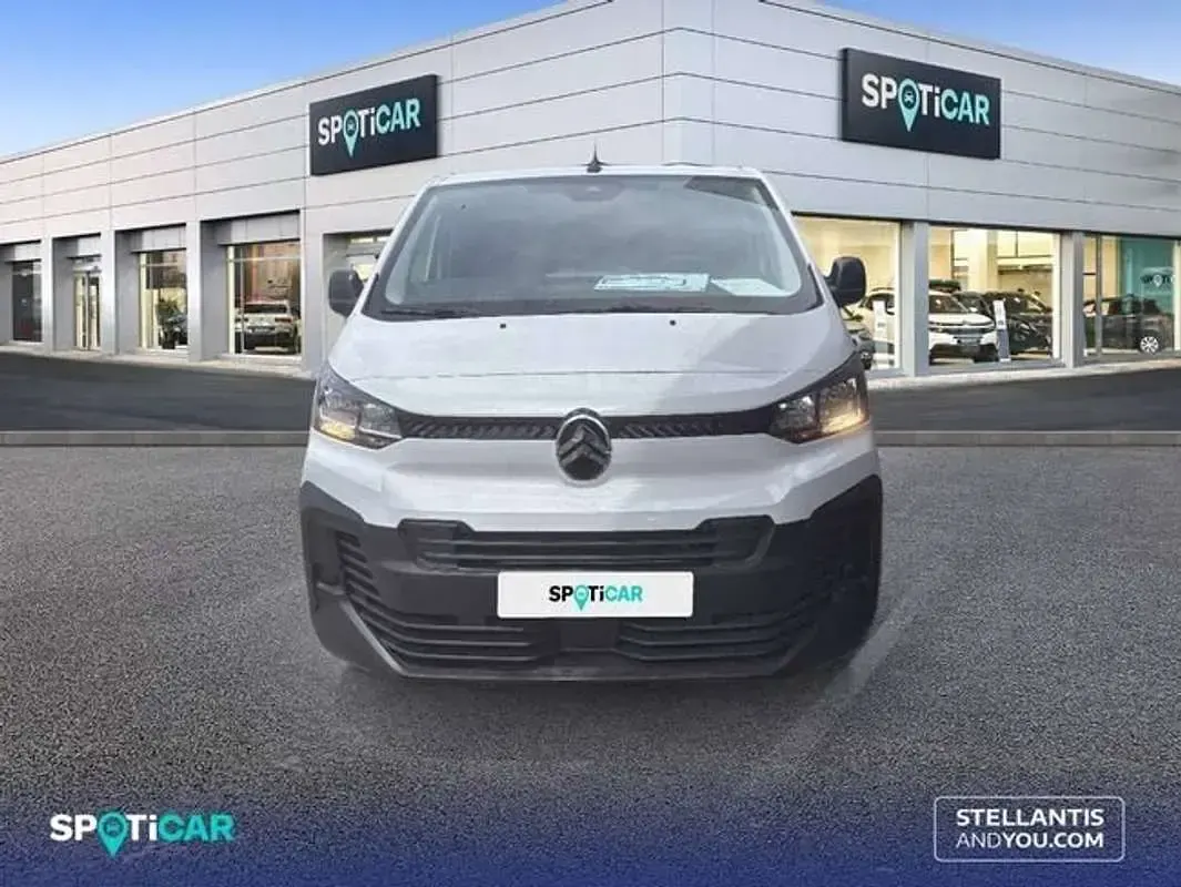 Usado Citroën Jumpy 120 CV (88 kW) 2025 Blanco Monovolumen