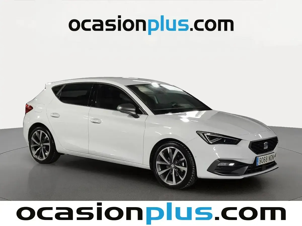 Usado Seat Leon FR 150 CV (110 kW) 2025 Blanco Berlina