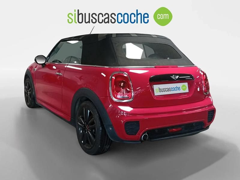 Usado Mini Cooper D 116 CV (85 kW) 2017 Rojo Utilitario