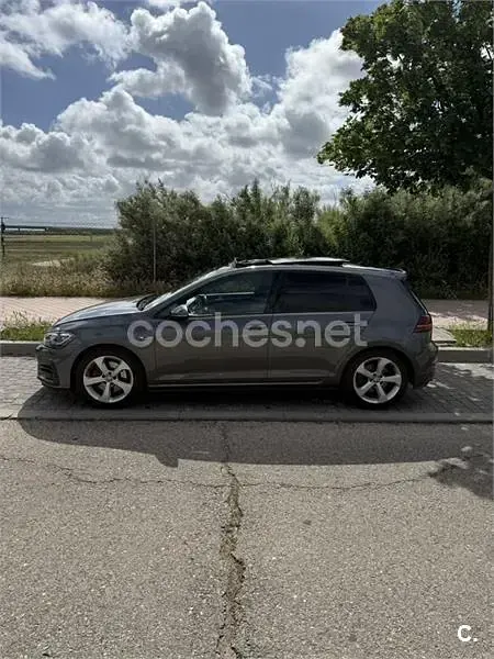 Usado VW Golf VII GTI 230 CV (169 kW) 2017 Gris / plata Berlina