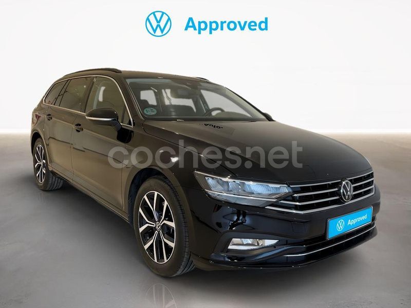 Negro Usado 2023 VW Passat Exclusive Familiar | 33.800 € (Precio justo) - Imagen 1/4