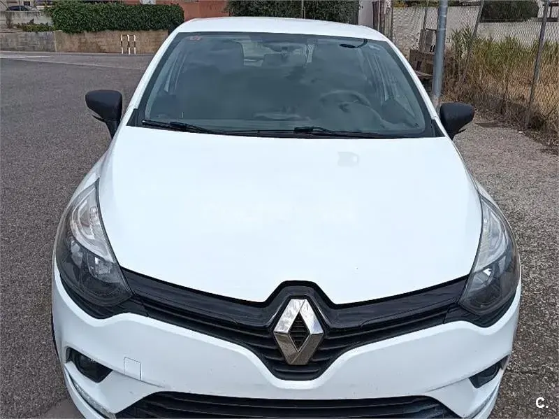 Usado Renault Clio IV LIMITED 75 CV (55 kW) 2017 Blanco Berlina
