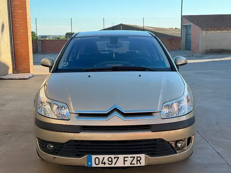 Usado Citroën C4 Exclusive 110 CV (80 kW) 2008 Beige Berlina