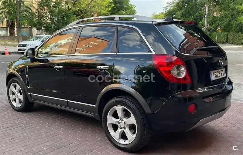 Usado Opel Antara Enjoy 150 CV (110 kW) 2008 Negro SUV