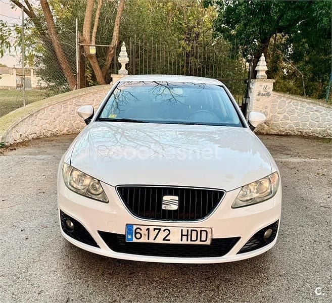 Usado Seat Exeo Reference 120 CV (88 kW) 2011 Blanco Berlina