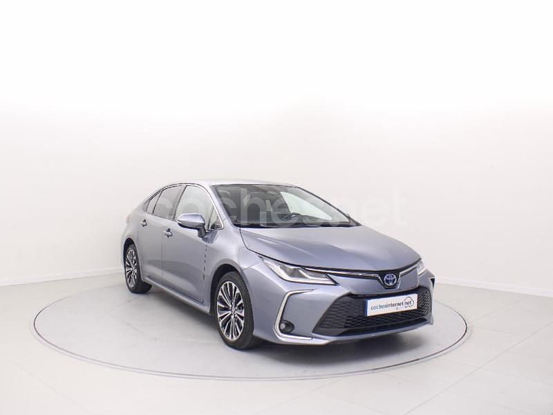 Gris / plata Usado 2024 Toyota Corolla Style Berlina | 28.200 € (Caro) - Imagen 1/4