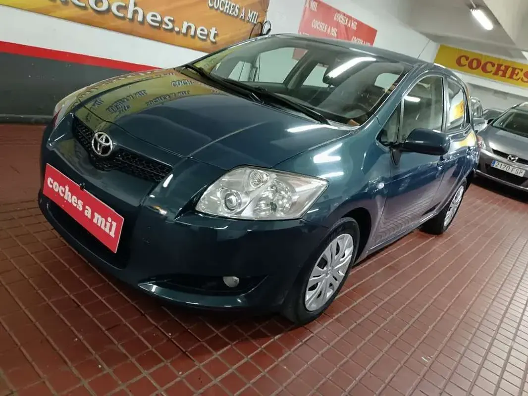 Usado Toyota Auris Luna 97 CV (71 kW) 2007 Azul Utilitario