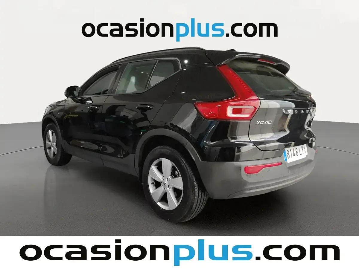 Begagnad Volvo XC40 129 HK (94 kW) 2022 Svart SUV