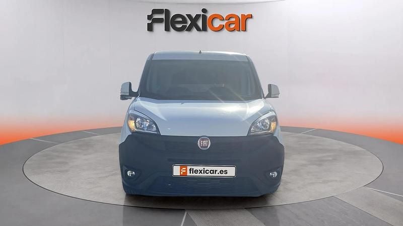 Usado Fiat Doblò Easy Plus 95 CV (69 kW) 2020 Blanco Monovolumen