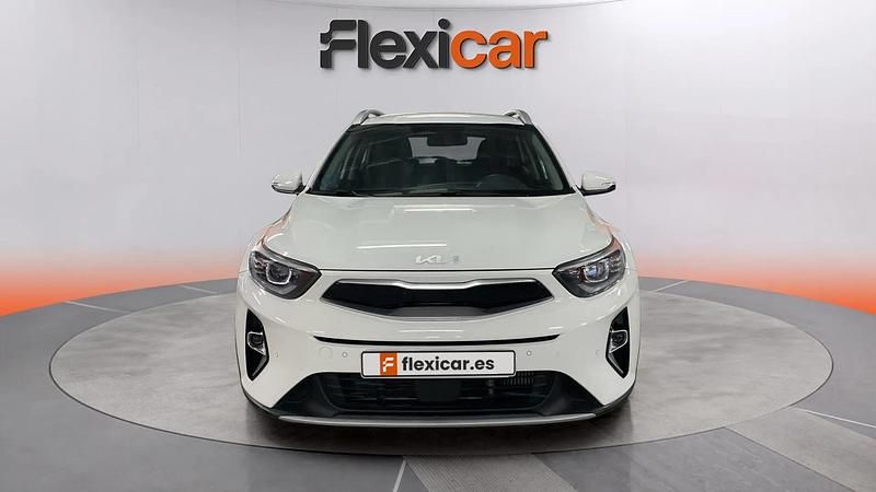 Usado Kia Stonic 101 CV (74 kW) 2022 Blanco SUV