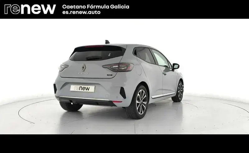 Usado Renault Clio V Techno 145 CV (106 kW) 2025 Gris Berlina